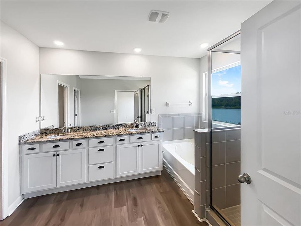 Active With Contract: $523,000 (5 beds, 3 baths, 2756 Square Feet)