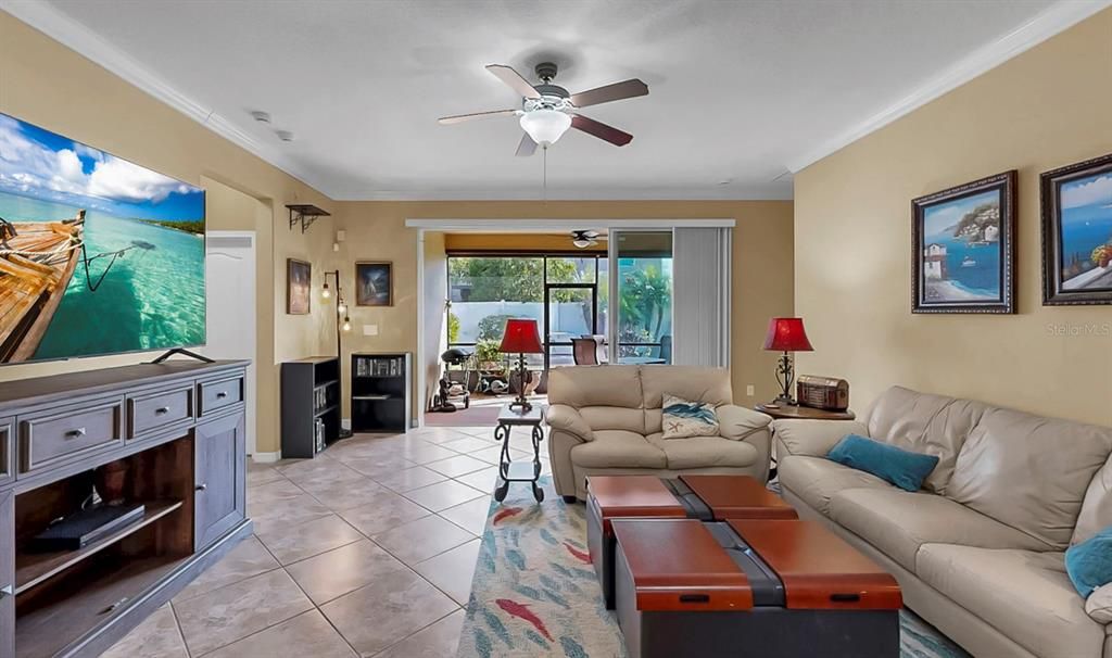 На продажу: $389,900 (4 спален, 3 ванн, 2264 Квадратных фут)