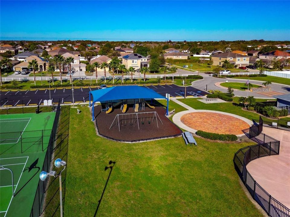 На продажу: $389,900 (4 спален, 3 ванн, 2264 Квадратных фут)