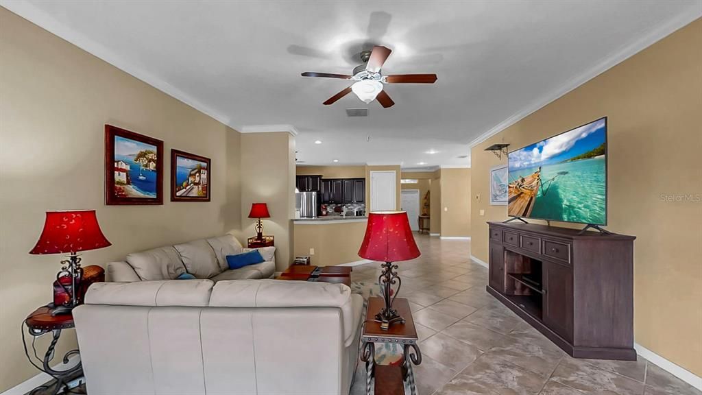 На продажу: $389,900 (4 спален, 3 ванн, 2264 Квадратных фут)