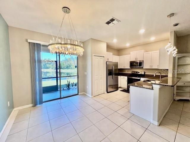 For Rent: $2,200 (3 beds, 2 baths, 1666 Square Feet)