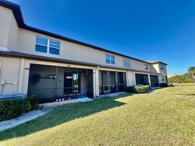 For Rent: $2,200 (3 beds, 2 baths, 1666 Square Feet)