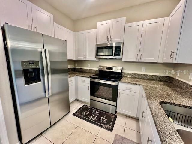 For Rent: $2,200 (3 beds, 2 baths, 1666 Square Feet)