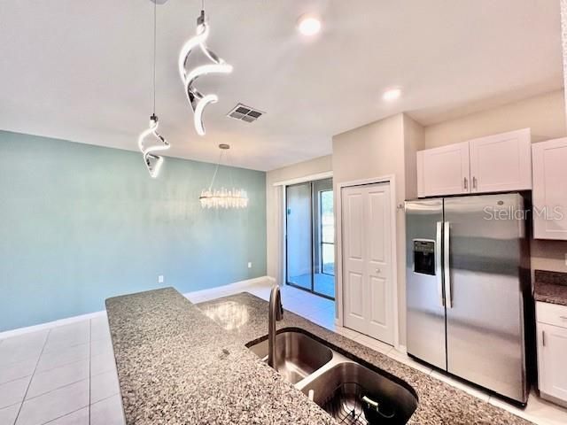 For Rent: $2,200 (3 beds, 2 baths, 1666 Square Feet)