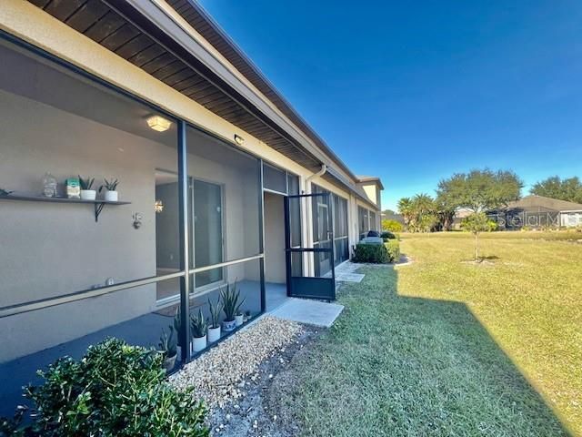 For Rent: $2,200 (3 beds, 2 baths, 1666 Square Feet)