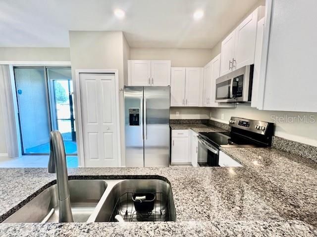 For Rent: $2,200 (3 beds, 2 baths, 1666 Square Feet)