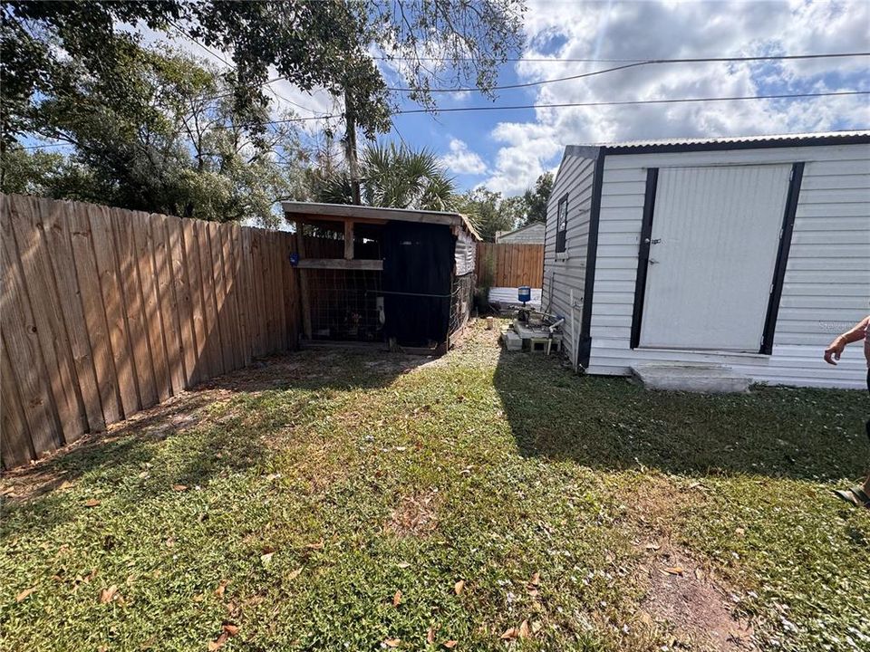 For Sale: $315,000 (4 beds, 3 baths, 1632 Square Feet)