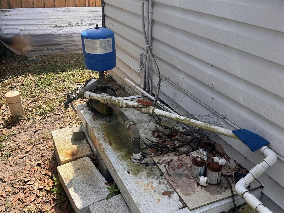 For Sale: $315,000 (4 beds, 3 baths, 1632 Square Feet)