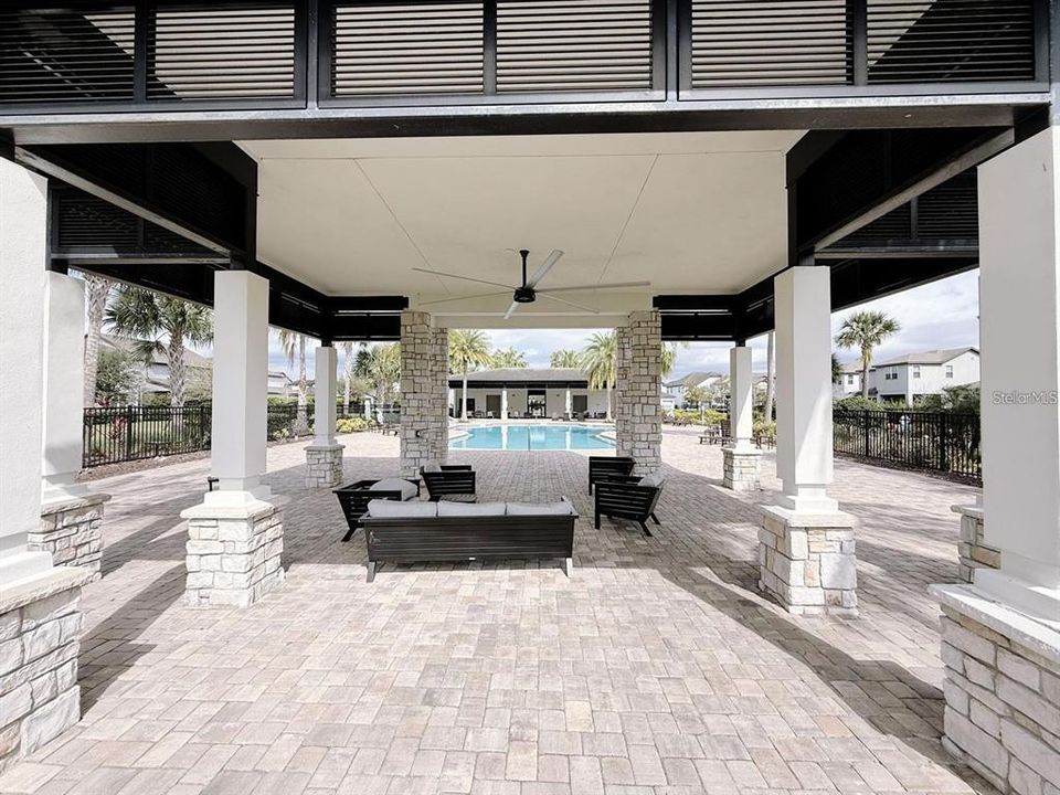 出租: $3,300 (4 贝兹, 3 浴室, 2604 平方英尺)