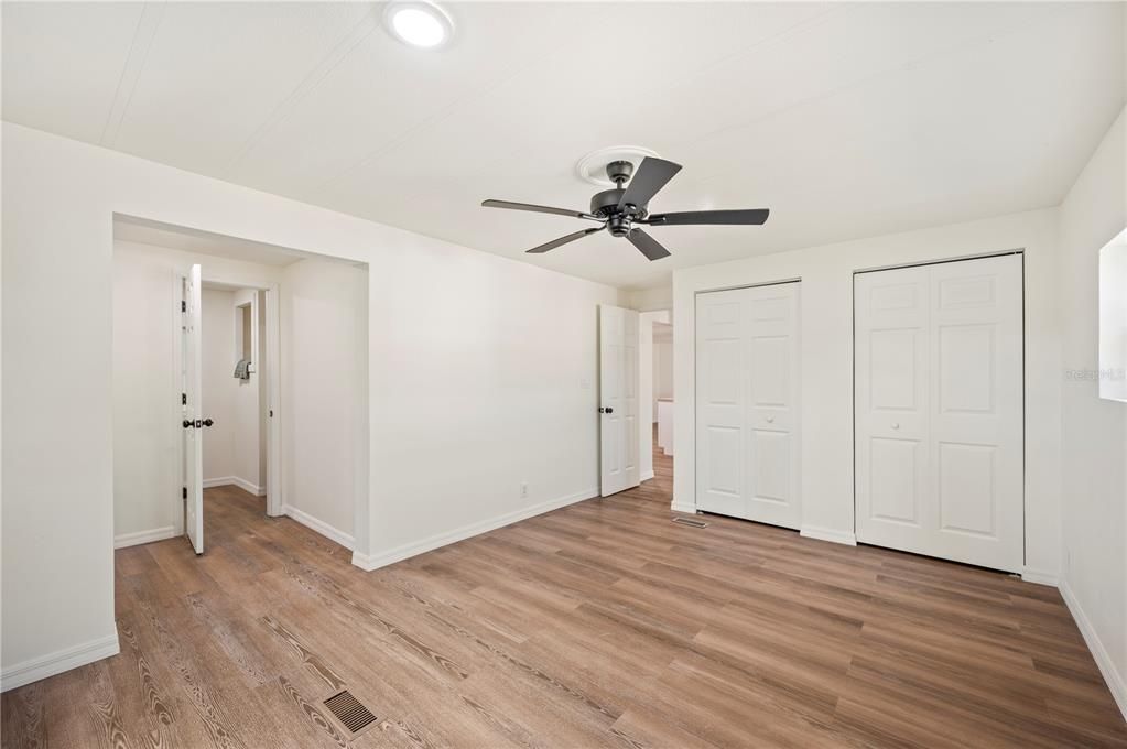 待售: $200,000 (3 贝兹, 2 浴室, 1248 平方英尺)