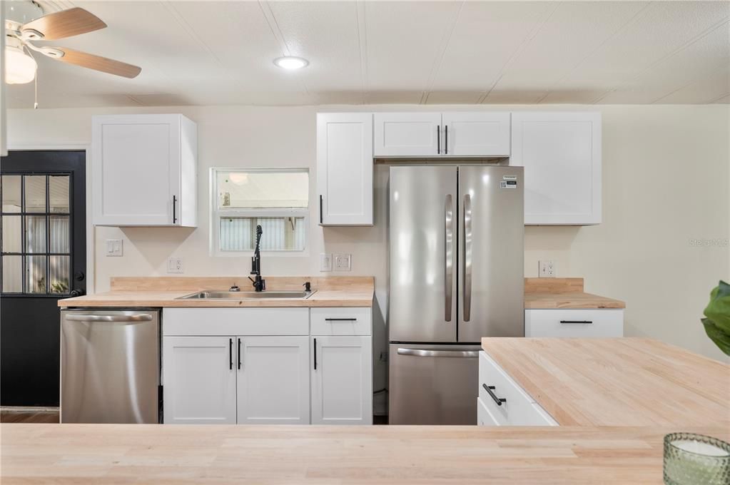 待售: $200,000 (3 贝兹, 2 浴室, 1248 平方英尺)