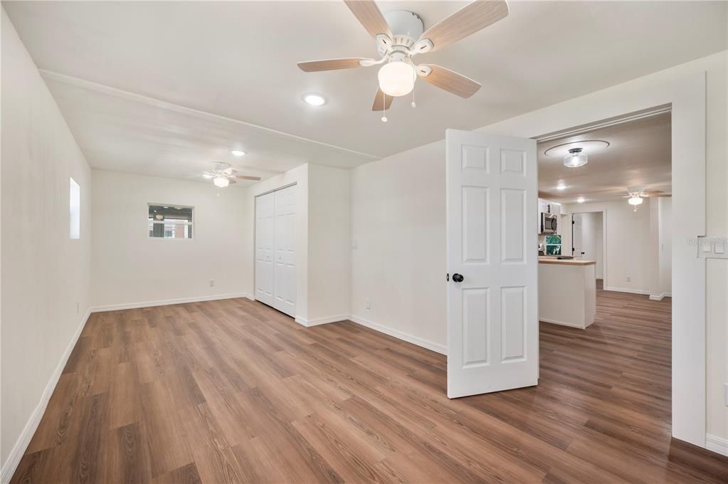 待售: $200,000 (3 贝兹, 2 浴室, 1248 平方英尺)