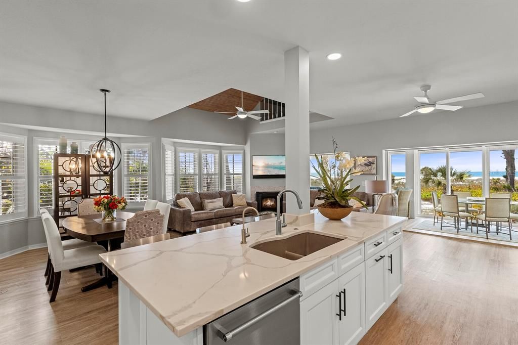 На продажу: $4,400,000 (3 спален, 3 ванн, 2644 Квадратных фут)