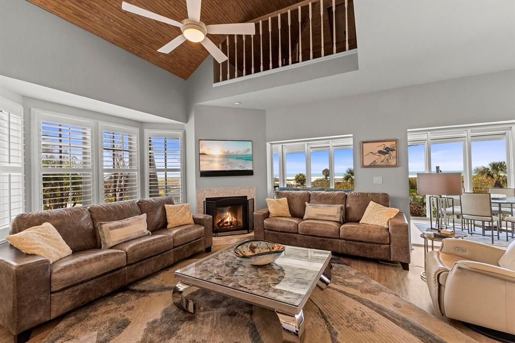 На продажу: $4,400,000 (3 спален, 3 ванн, 2644 Квадратных фут)