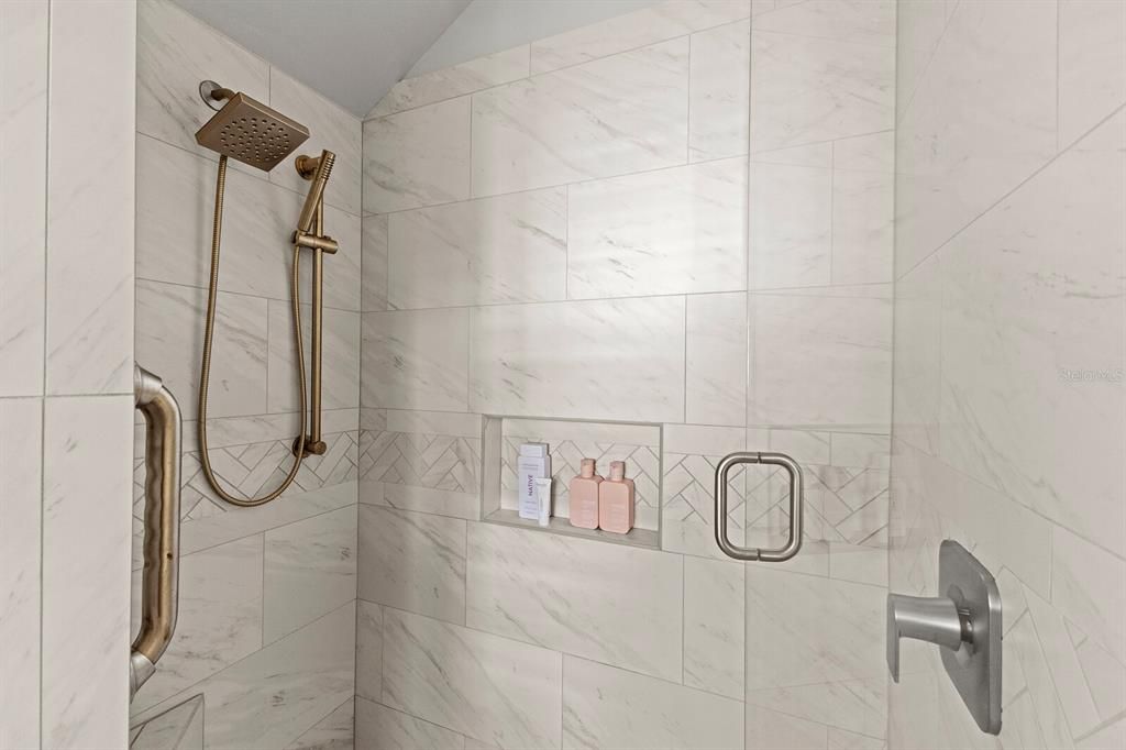 На продажу: $4,400,000 (3 спален, 3 ванн, 2644 Квадратных фут)