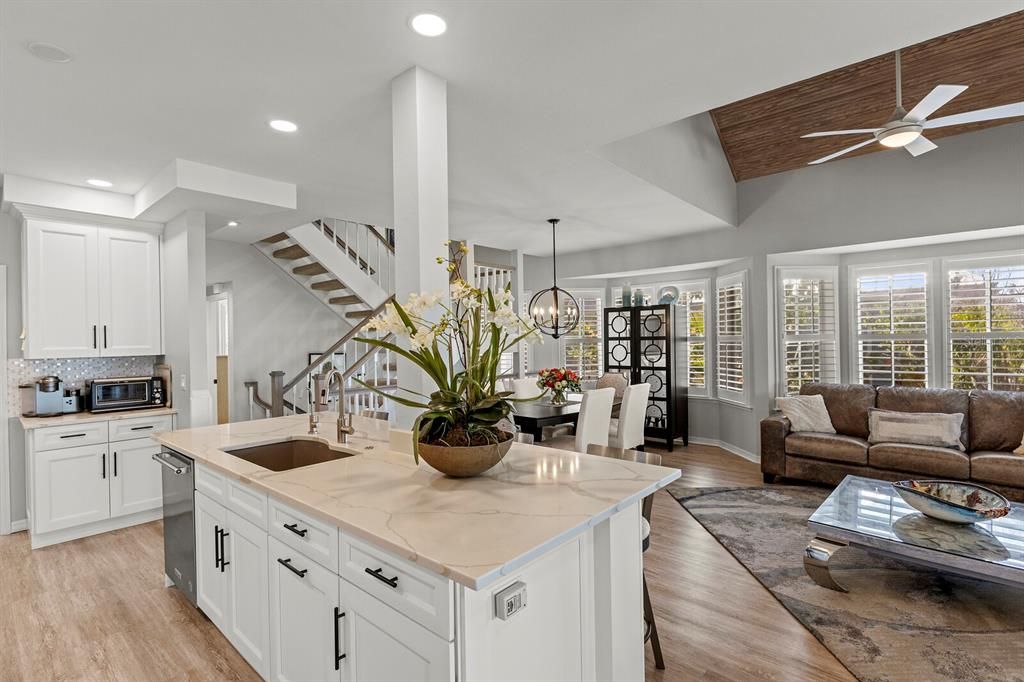 На продажу: $4,400,000 (3 спален, 3 ванн, 2644 Квадратных фут)