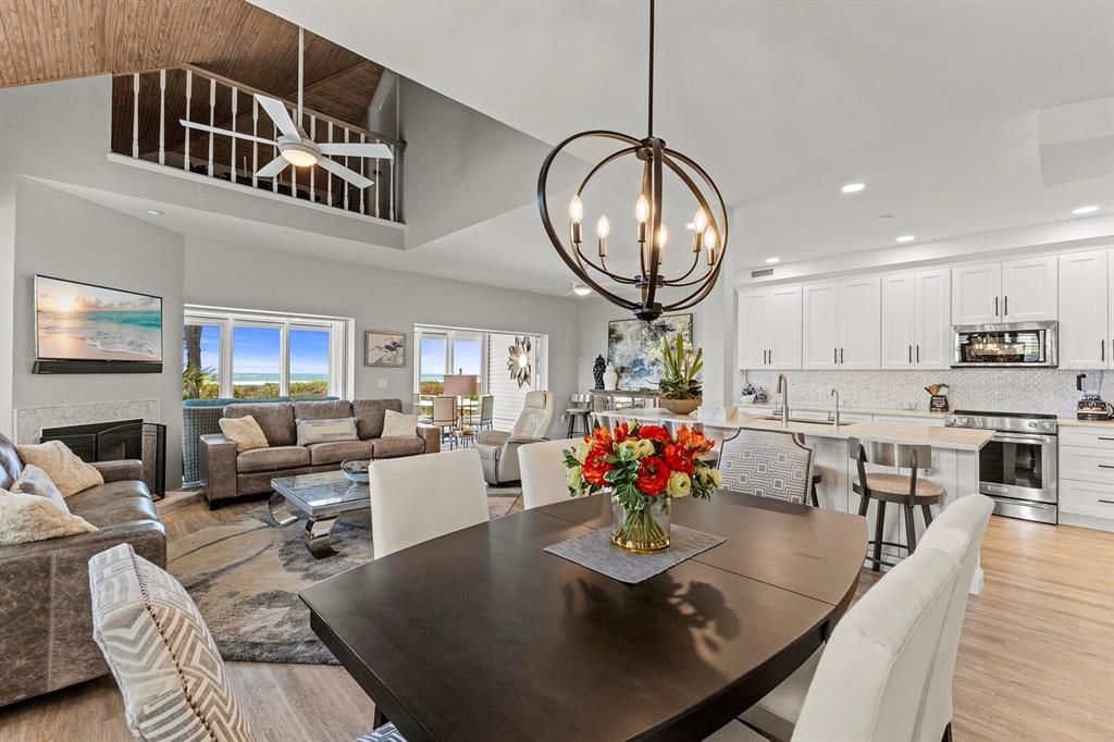 На продажу: $4,400,000 (3 спален, 3 ванн, 2644 Квадратных фут)