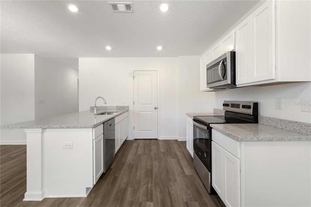 待售: $257,990 (3 贝兹, 2 浴室, 1114 平方英尺)