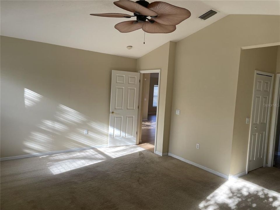 For Rent: $1,945 (2 beds, 2 baths, 1708 Square Feet)