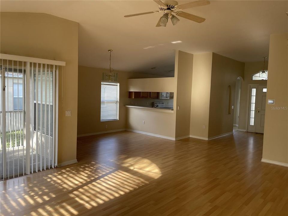 For Rent: $1,945 (2 beds, 2 baths, 1708 Square Feet)