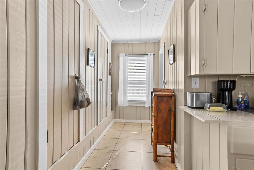 合同活跃: $540,000 (5 贝兹, 0 浴室, 1948 平方英尺)