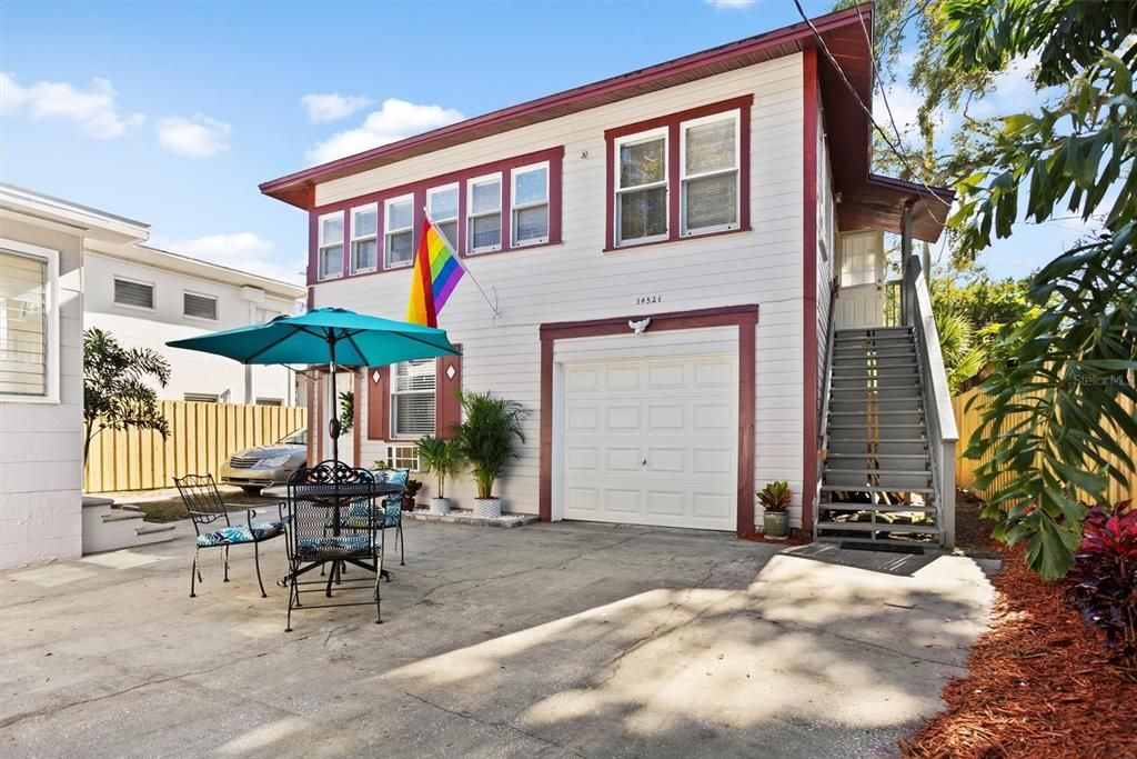 合同活跃: $540,000 (5 贝兹, 0 浴室, 1948 平方英尺)