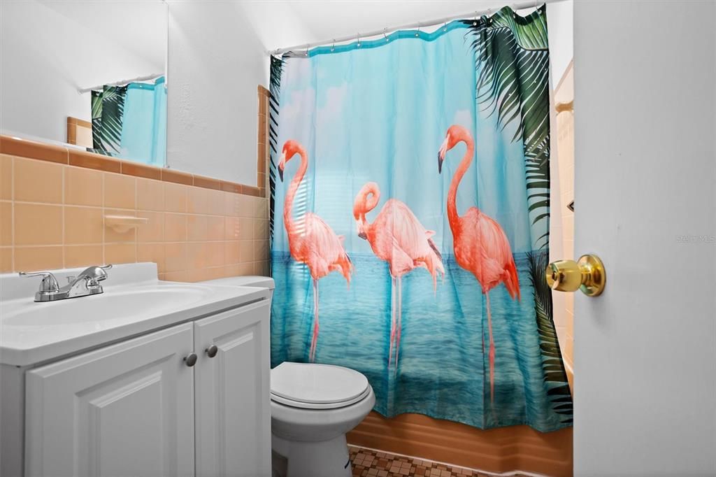 合同活跃: $540,000 (5 贝兹, 0 浴室, 1948 平方英尺)