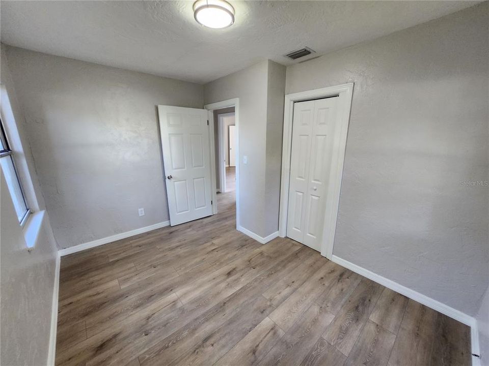 For Sale: $269,900 (3 beds, 1 baths, 940 Square Feet)