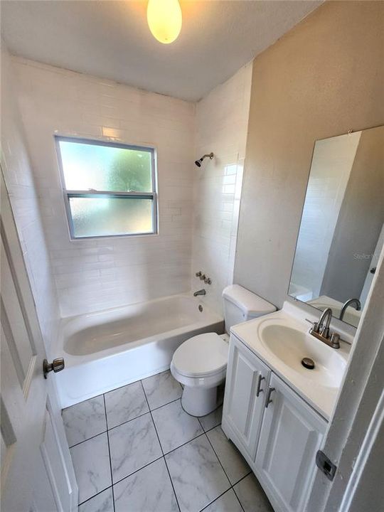 For Sale: $269,900 (3 beds, 1 baths, 940 Square Feet)