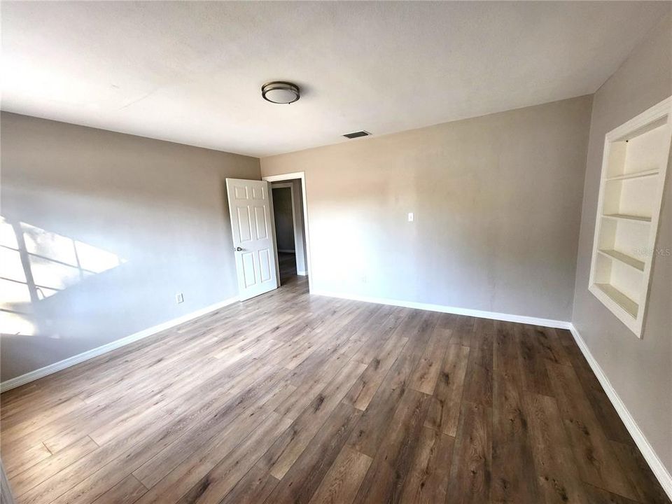 For Sale: $269,900 (3 beds, 1 baths, 940 Square Feet)