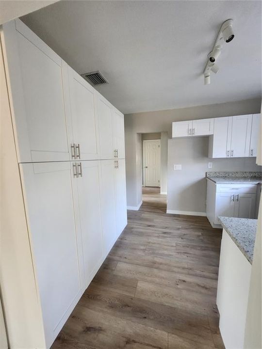 For Sale: $269,900 (3 beds, 1 baths, 940 Square Feet)