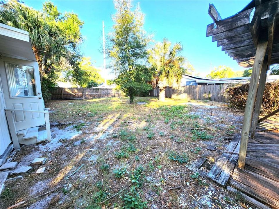 For Sale: $269,900 (3 beds, 1 baths, 940 Square Feet)