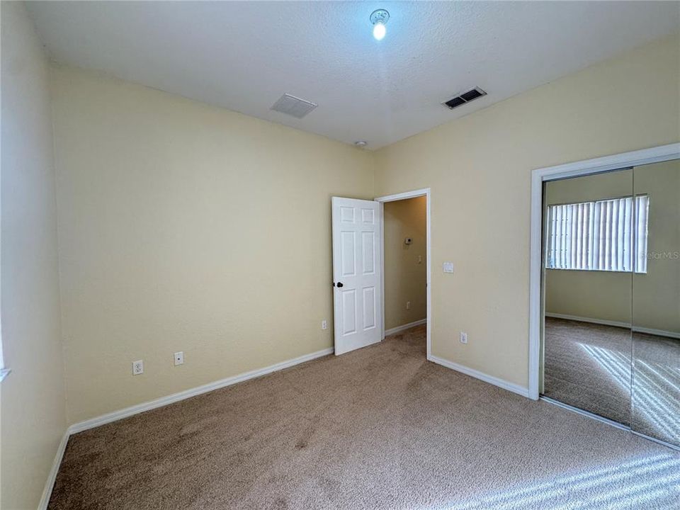 出租: $1,325 (2 贝兹, 2 浴室, 923 平方英尺)