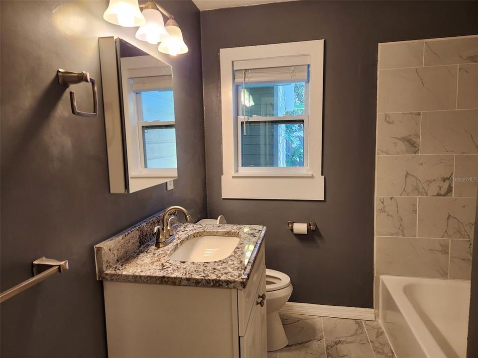 En Venta: $260,000 (2 camas, 1 baños, 732 Pies cuadrados)