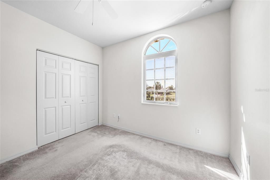 待售: $190,000 (2 贝兹, 2 浴室, 1154 平方英尺)