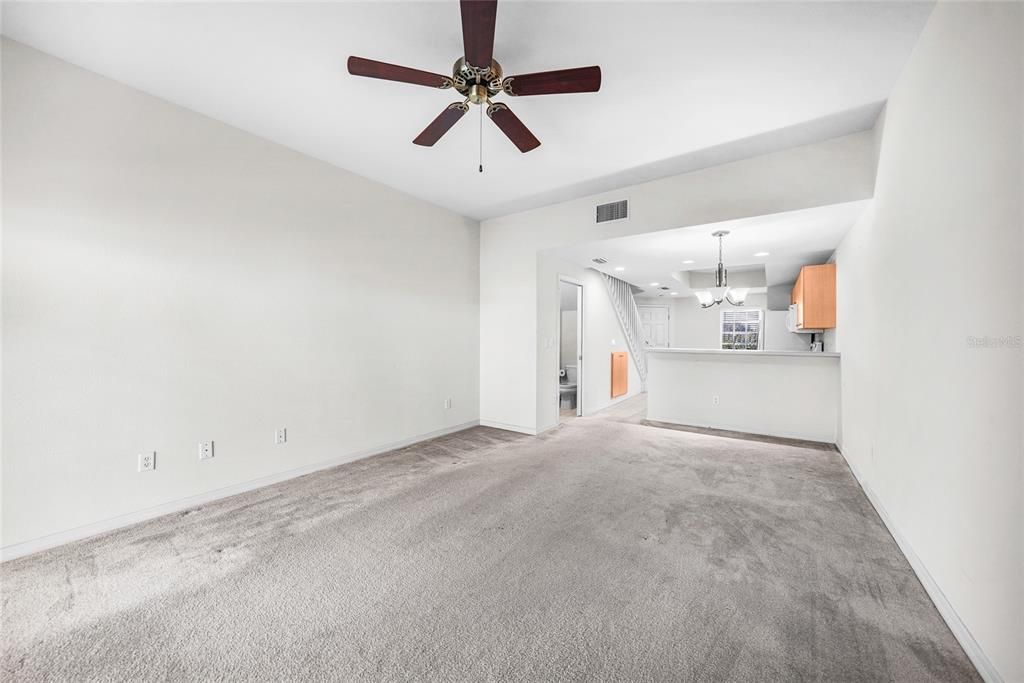 待售: $190,000 (2 贝兹, 2 浴室, 1154 平方英尺)