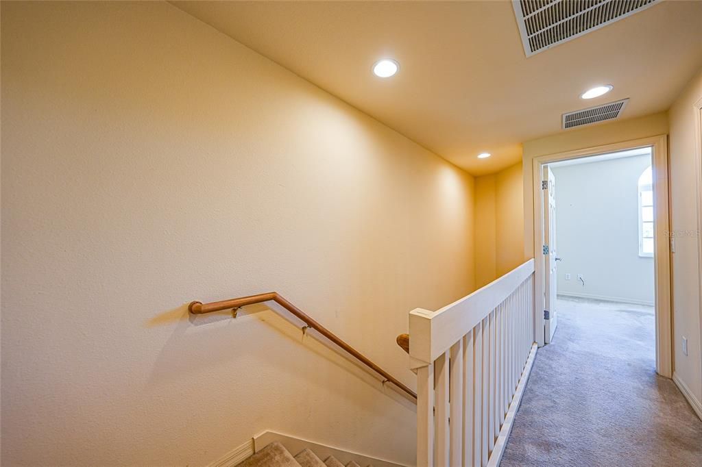 待售: $190,000 (2 贝兹, 2 浴室, 1154 平方英尺)