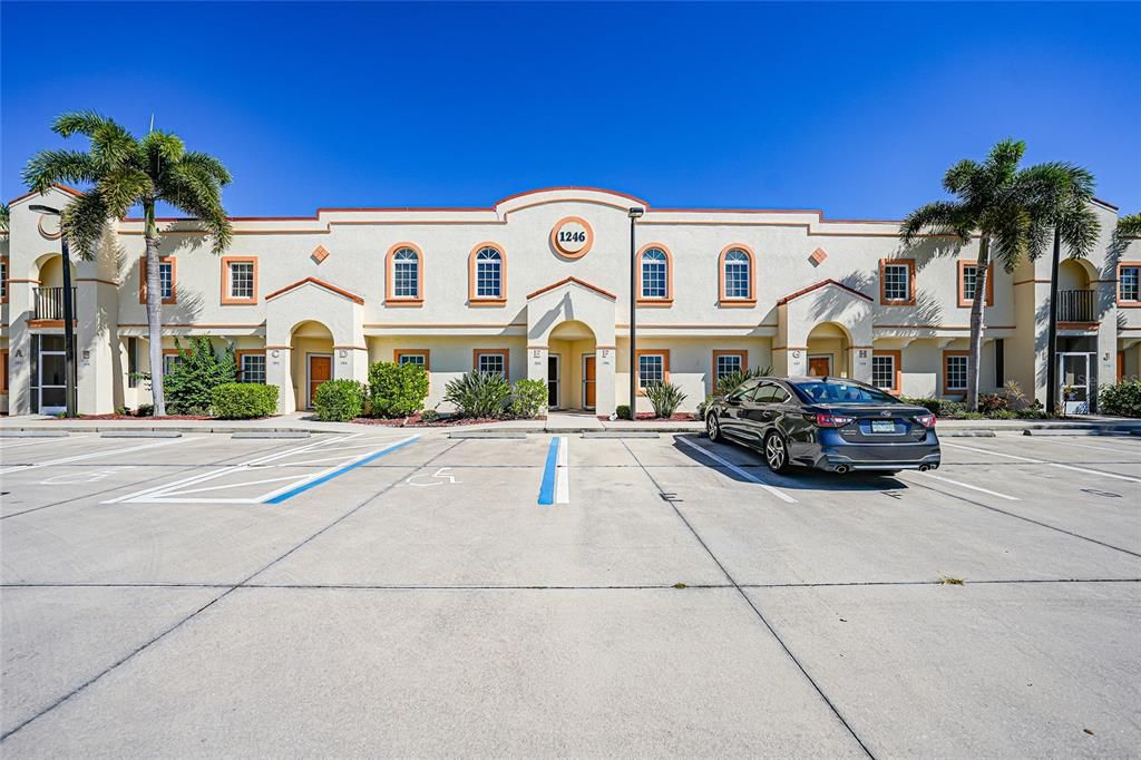 待售: $190,000 (2 贝兹, 2 浴室, 1154 平方英尺)