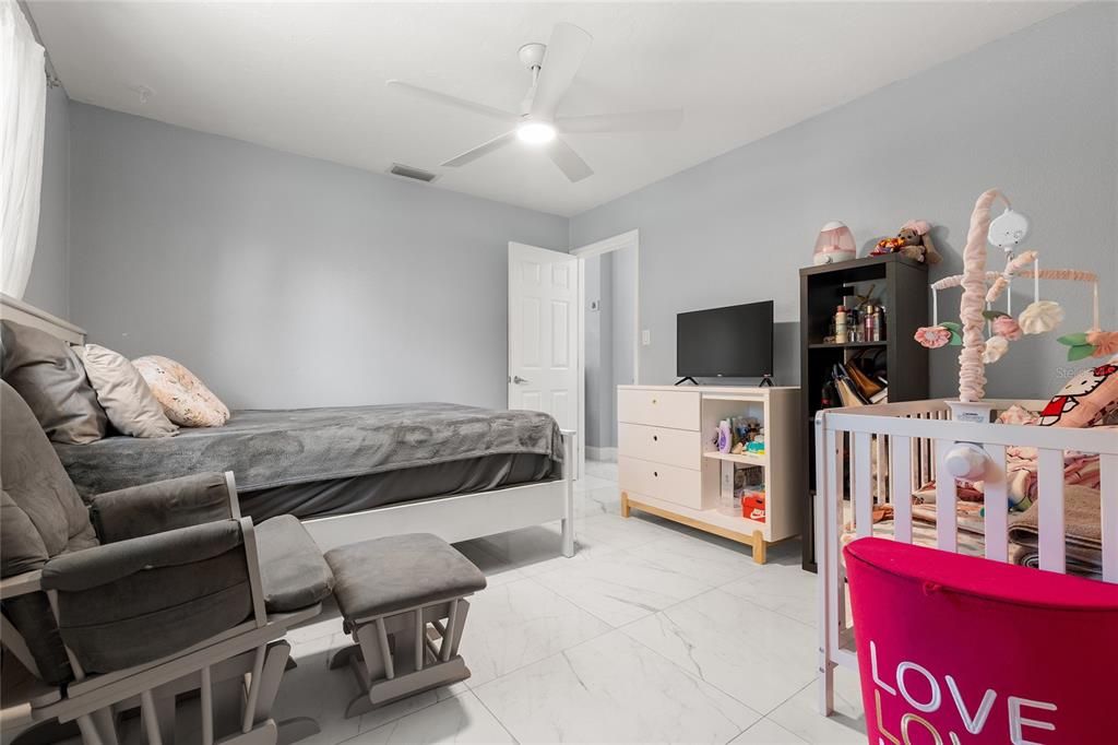 Под контрактом: $2,200 (2 спален, 1 ванн, 788 Квадратных фут)