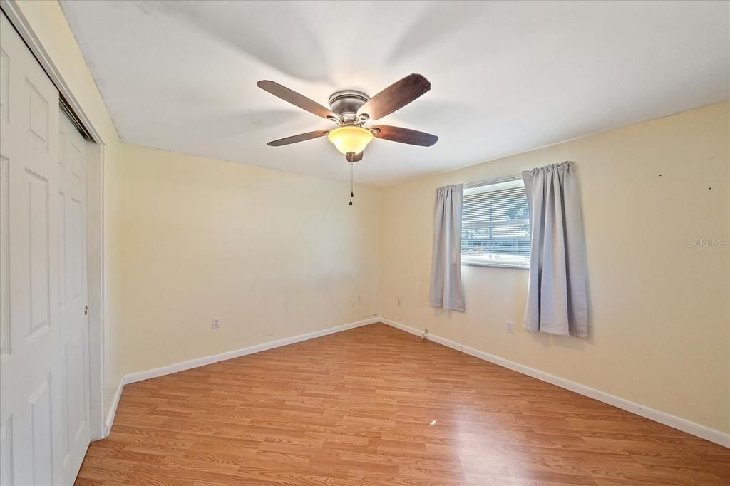 合同活跃: $339,000 (2 贝兹, 2 浴室, 1326 平方英尺)