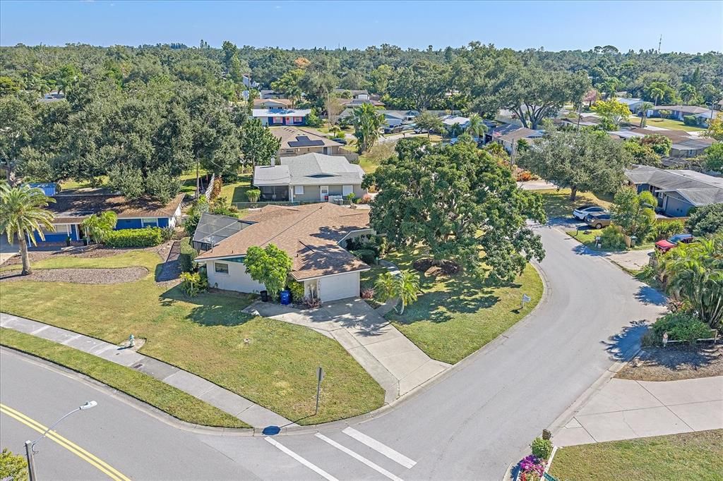 合同活跃: $339,000 (2 贝兹, 2 浴室, 1326 平方英尺)