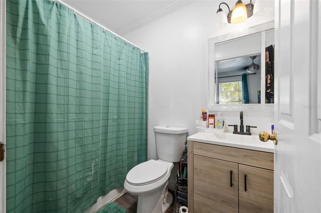 На продажу: $145,000 (2 спален, 2 ванн, 800 Квадратных фут)