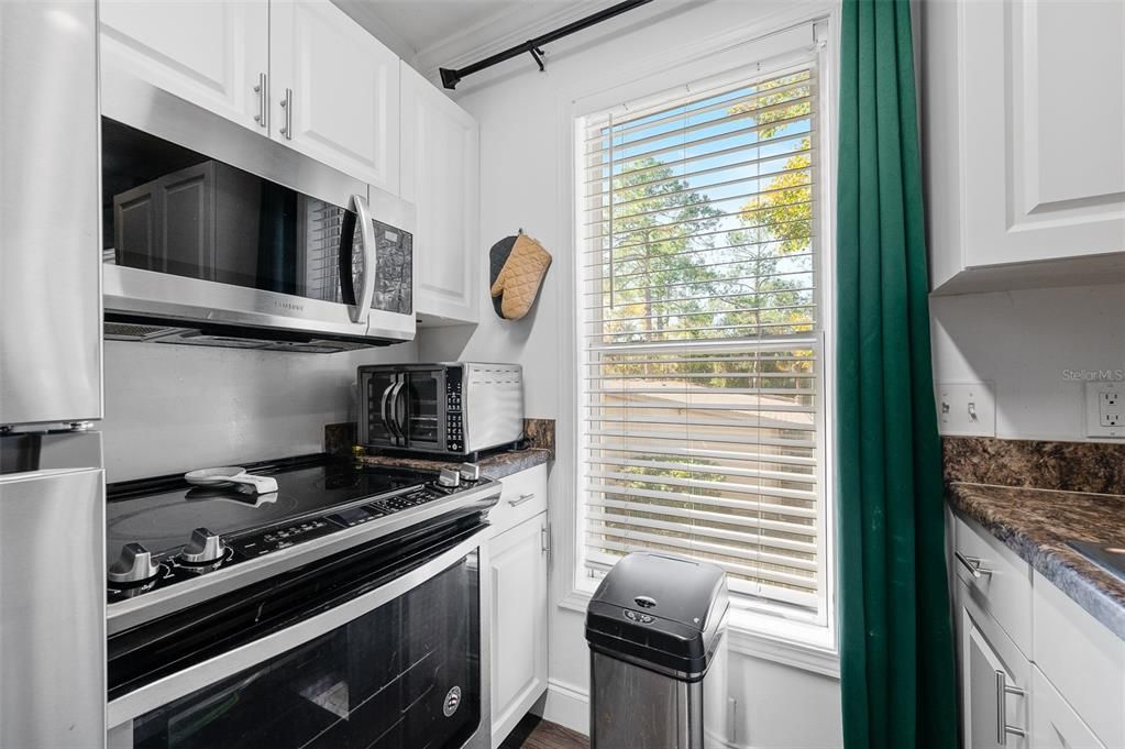 На продажу: $145,000 (2 спален, 2 ванн, 800 Квадратных фут)