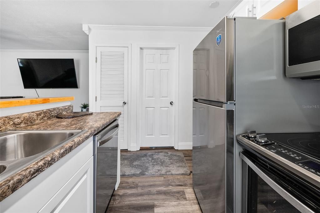 На продажу: $145,000 (2 спален, 2 ванн, 800 Квадратных фут)