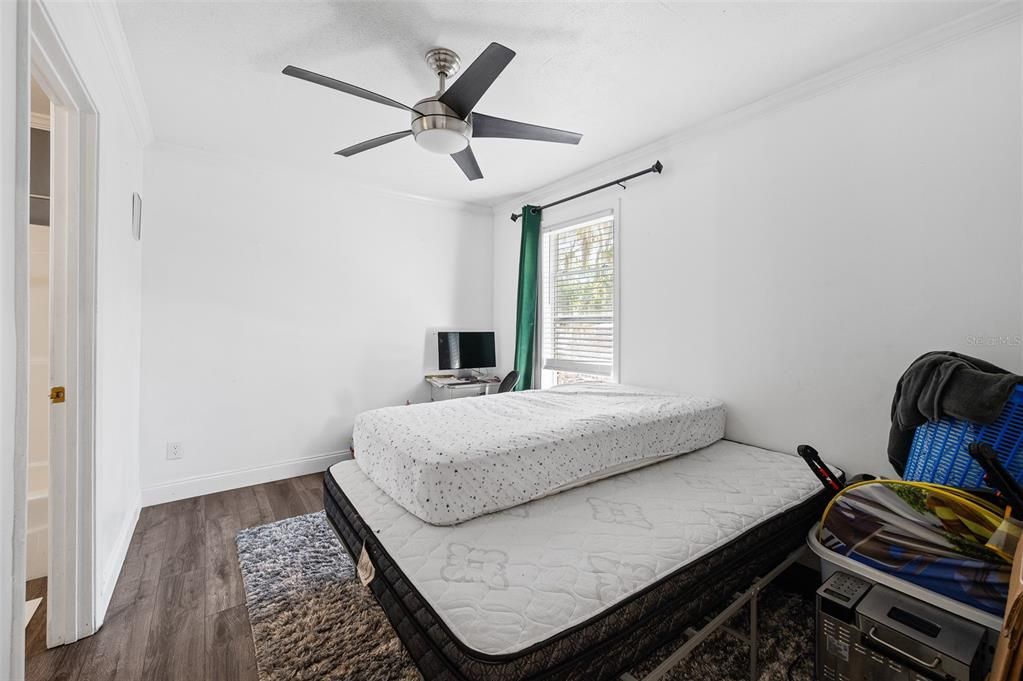 На продажу: $145,000 (2 спален, 2 ванн, 800 Квадратных фут)