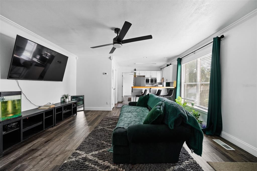 На продажу: $145,000 (2 спален, 2 ванн, 800 Квадратных фут)