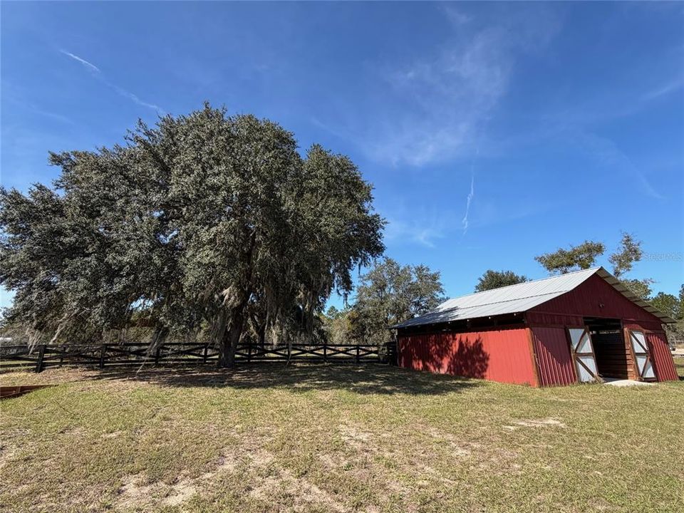 For Sale: $449,000 (2 beds, 2 baths, 1092 Square Feet)