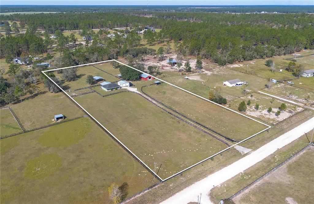 For Sale: $449,000 (2 beds, 2 baths, 1092 Square Feet)