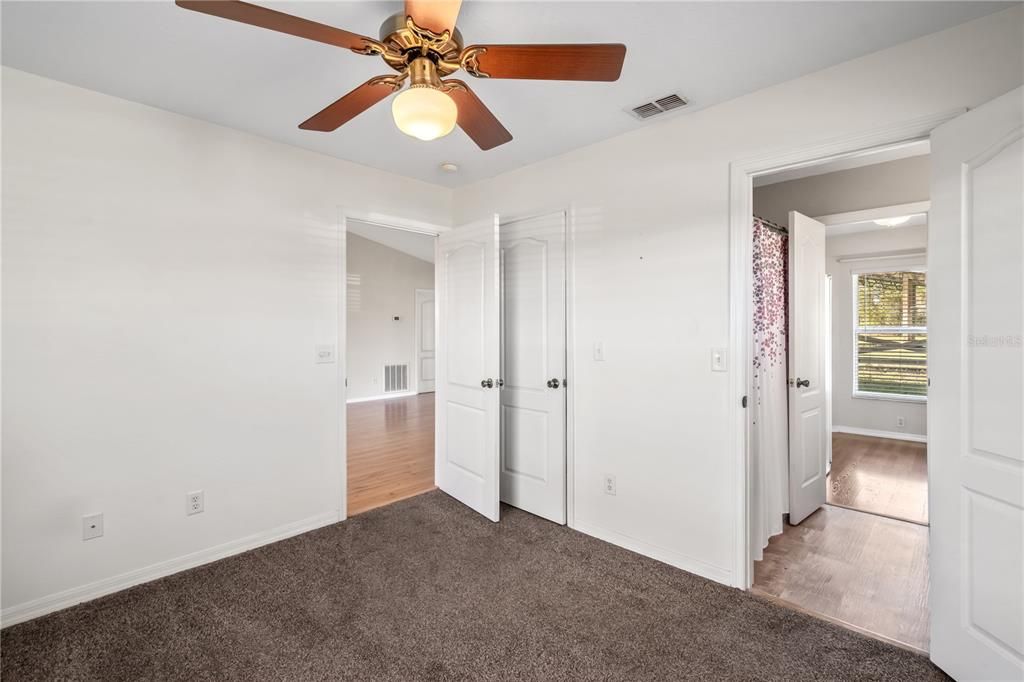 For Sale: $449,000 (2 beds, 2 baths, 1092 Square Feet)