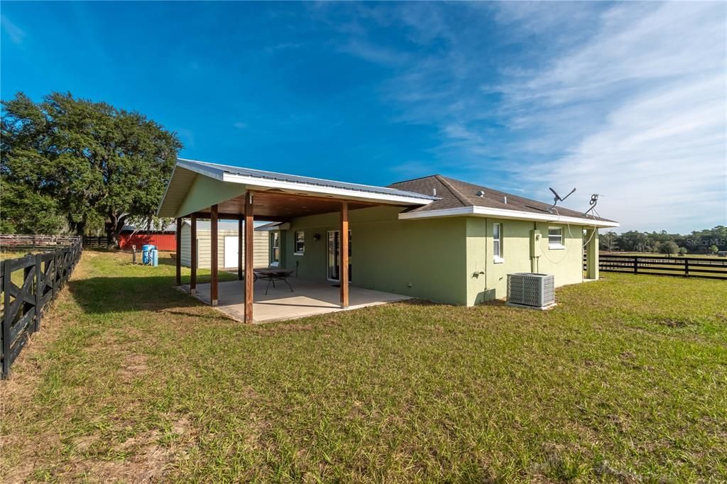 For Sale: $449,000 (2 beds, 2 baths, 1092 Square Feet)